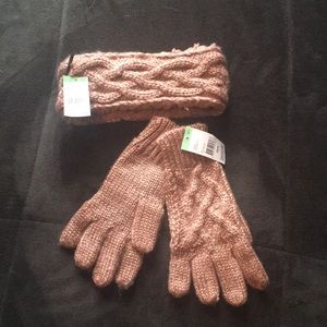 NWT Rosegold Gloves and Headband Set